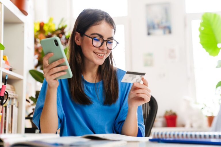 Jak płatności online wpływają na rozwój sektora edukacyjnego?